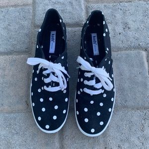 Vintage black & white polka dot Keds 🖤🤍